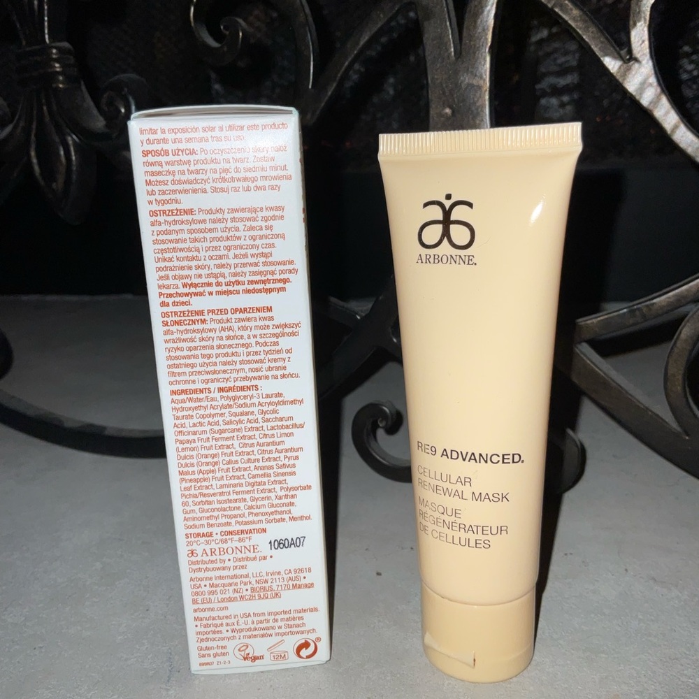 Arbonne RE9 Advanced Cellular Renewal Mask - Picture 2 of 2
